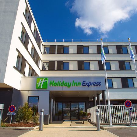 Holiday Inn Express Dijon, An Ihg Hotel Сент-Аполлинер Экстерьер фото